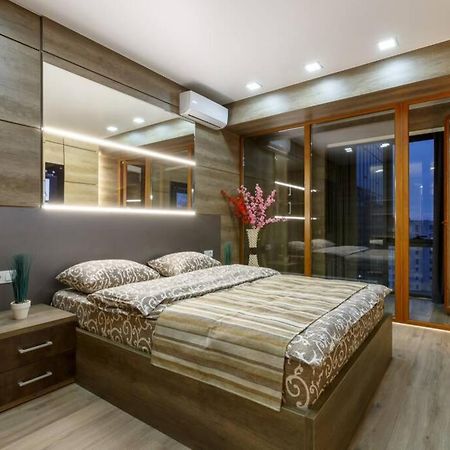 City Center. Panoramic Windows. Fireplace. Chisinau Luaran gambar
