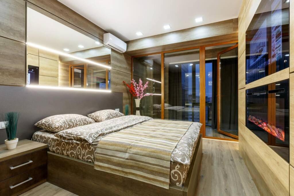 City Center. Panoramic Windows. Fireplace. Chisinau Luaran gambar