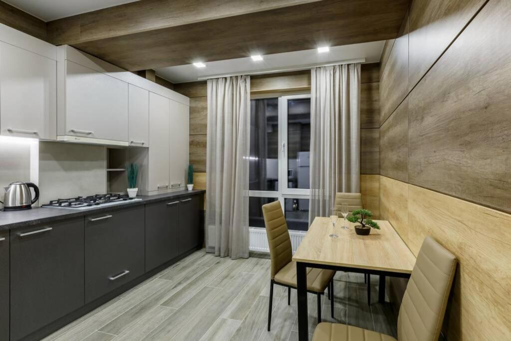 City Center. Panoramic Windows. Fireplace. Chisinau Luaran gambar