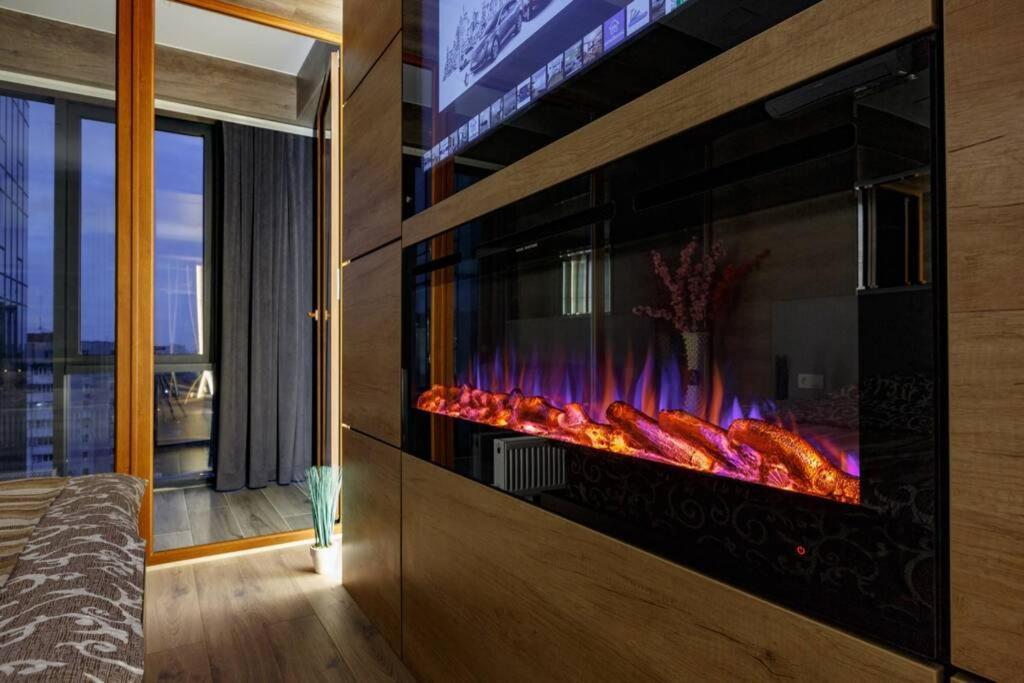 City Center. Panoramic Windows. Fireplace. Chisinau Luaran gambar
